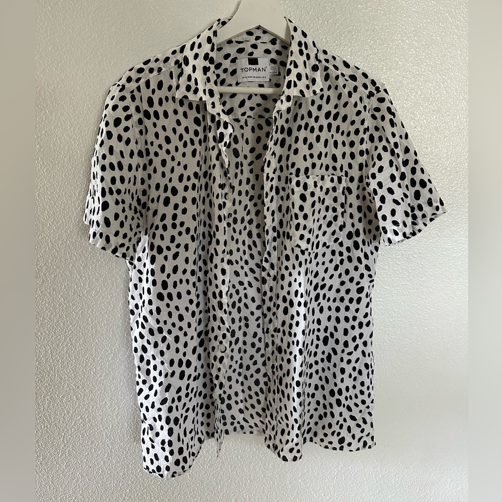 button up - white and black spotted - medium shirt